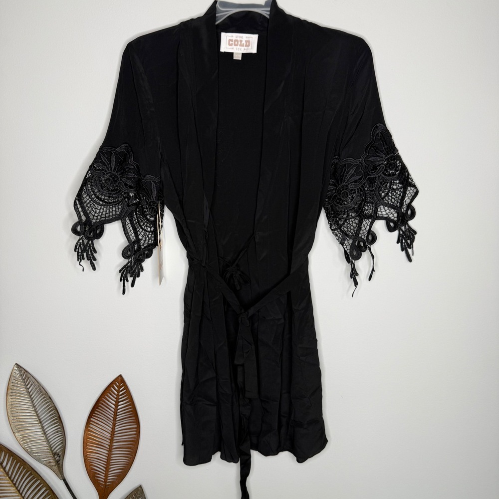 J20 Stone Cold‎ Fox Black Silk Lace Robe OS NWT Guipure Lace Bridal Loungewear